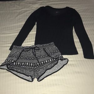 Cuddl Duds Bundle Long Sleeve Tee & Shorts